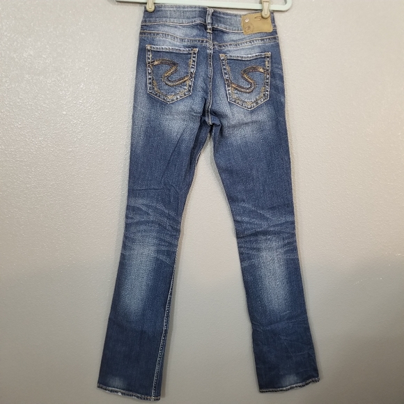 Silver Women's Suki Mid Slim Boot Jean - Picture 6 of 8